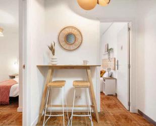 Apartament per a compartir en  Madrid Capital amb Aire condicionat, Moblat i Forn