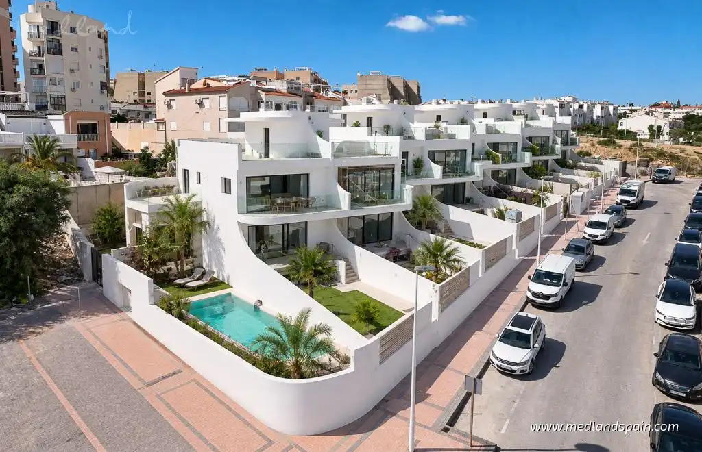 Apartament amb piscina en venda a La Mata