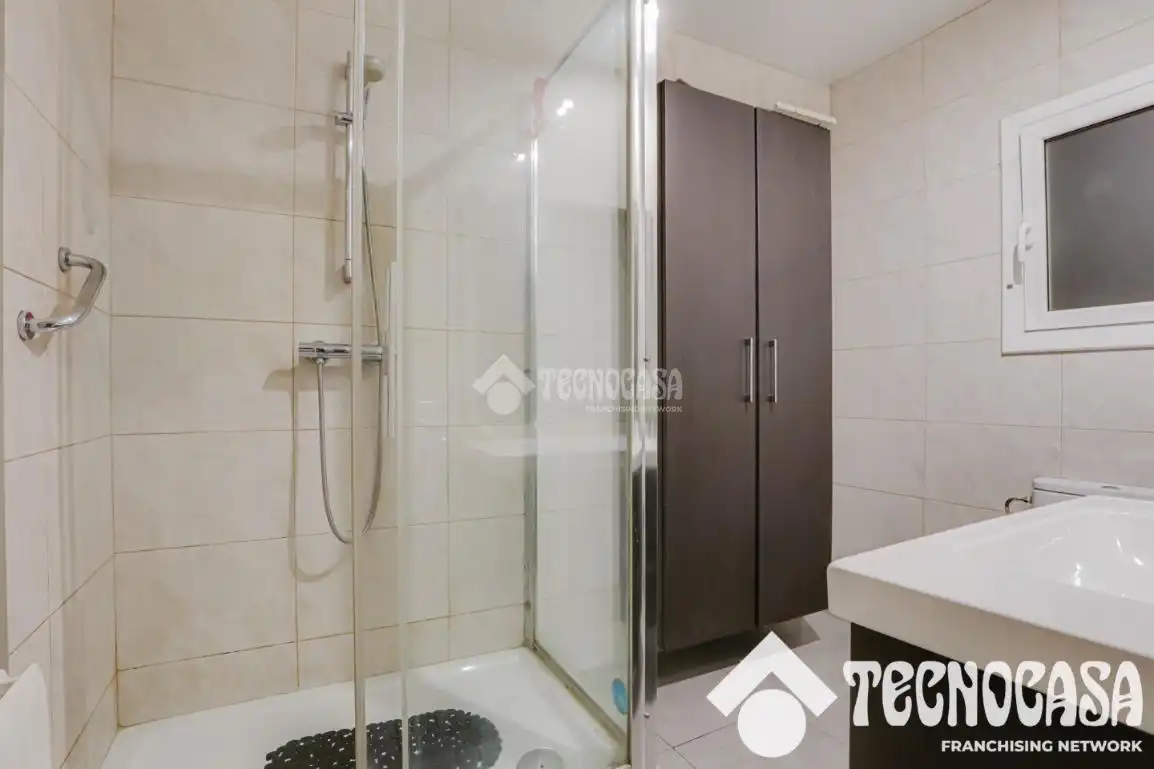 Baño de Piso en venta en Barcelona con Aire acondicionado, Calefacción y Terraza