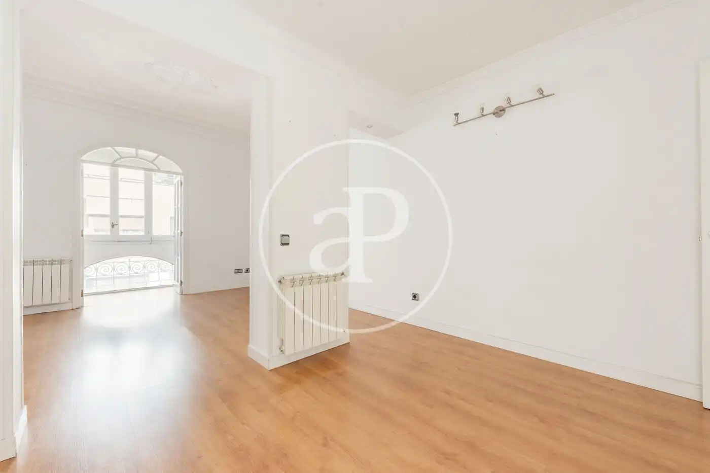 Flat with terrace for sale in Calle de Manuel Cortina, imagen 6