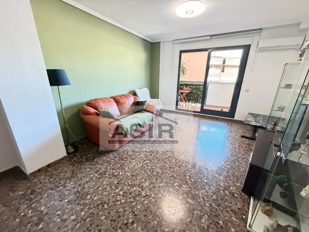 Sala d'estar de Pis en venda en Alzira amb Aire condicionat i Terrassa
