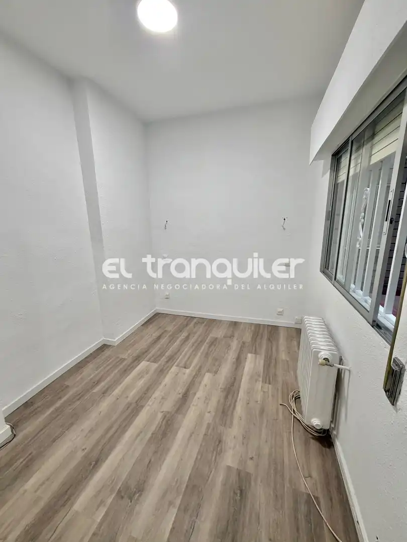 Flat for rent in Calle Ardemans, Guindalera