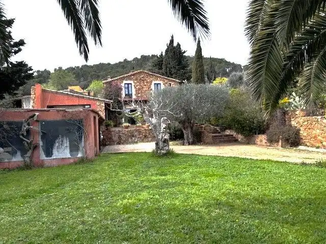 Casa rustica con giardino in vendita a Mont-ras, imagen 3