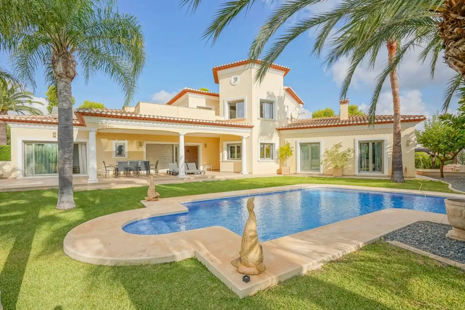 Villa con piscina in vendita a Cala Advocat - Baladrar