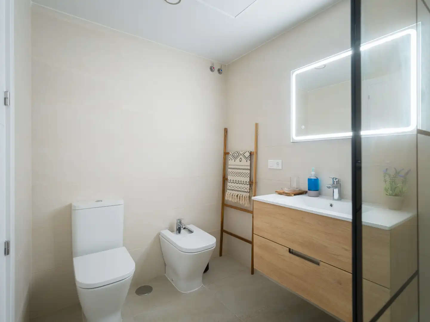 Bathroom of Flat for sale in Las Palmas de Gran Canaria  with Furnished and Community pool
