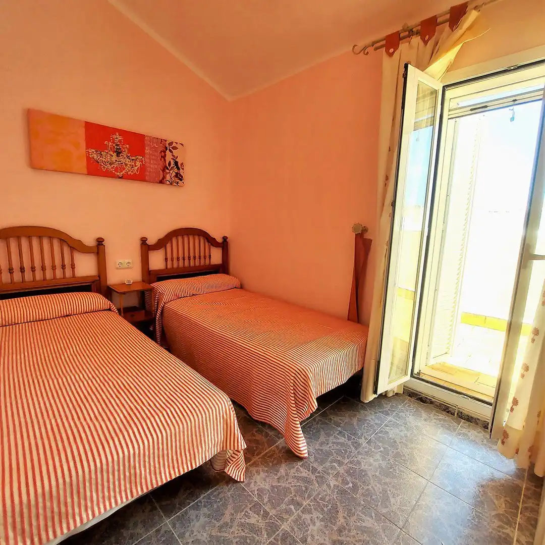 Habitación de Casa adosada en venta en Almonte con Terraza, Trastero y Balcón