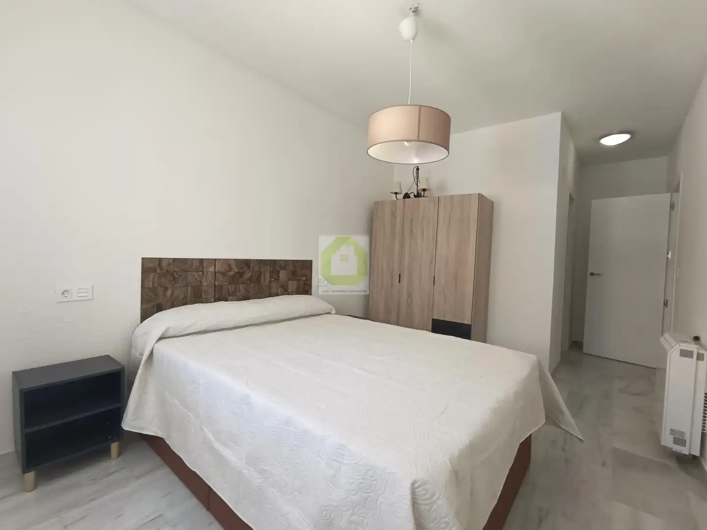 Bedroom of Flat for share in Armilla  with Furnished