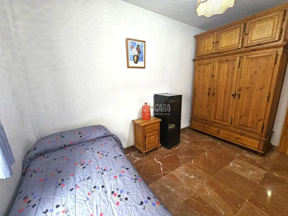 Dormitori de Casa adosada en venda en Parque de la Ermita