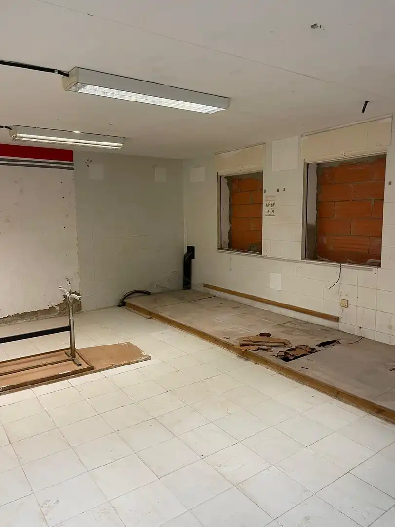Commercial properties for rent in Sant Llorenç Savall  with Air Conditioner