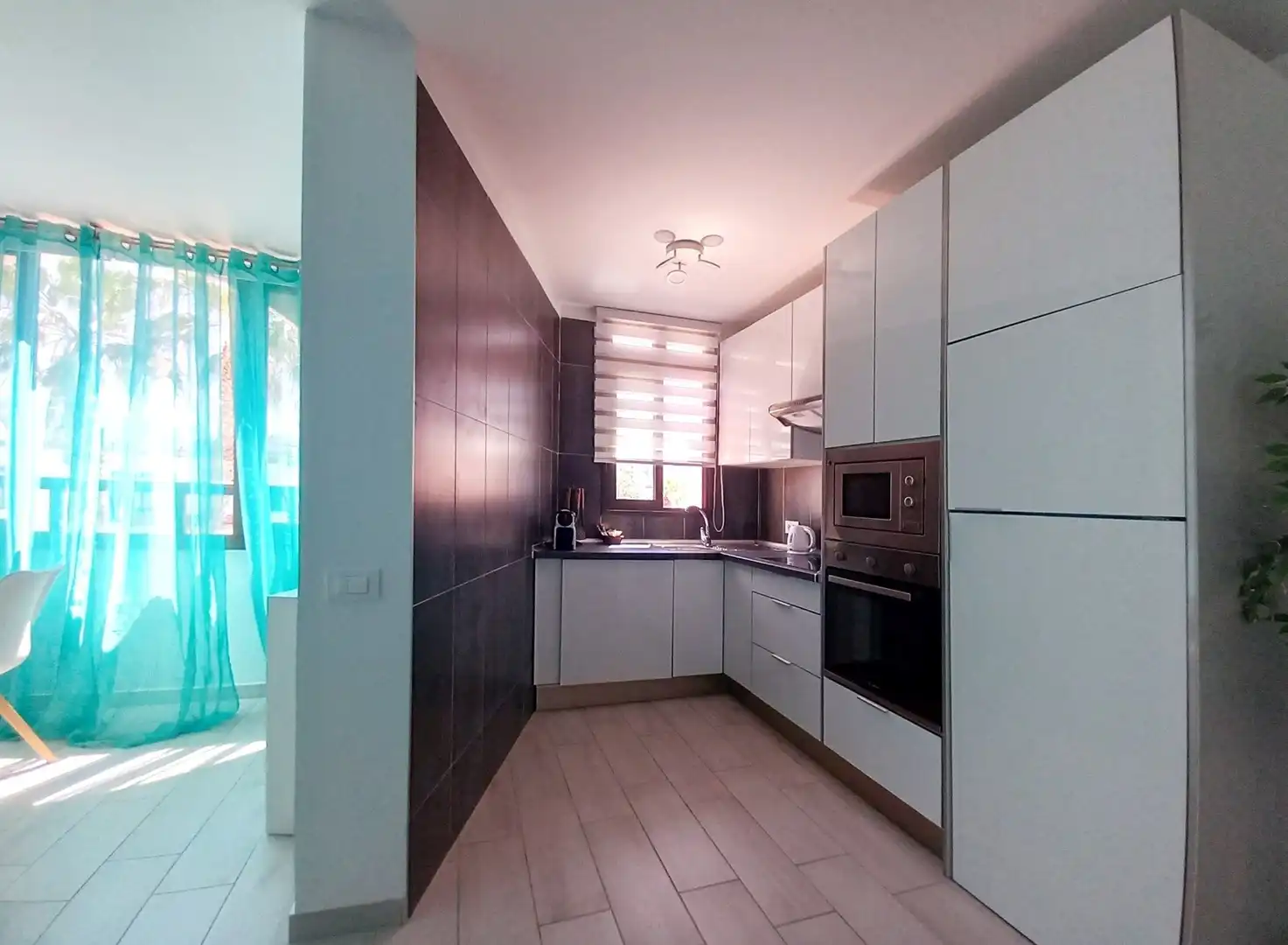 Cocina de Estudio en venta en Arona con Terraza, Piscina y Balcón