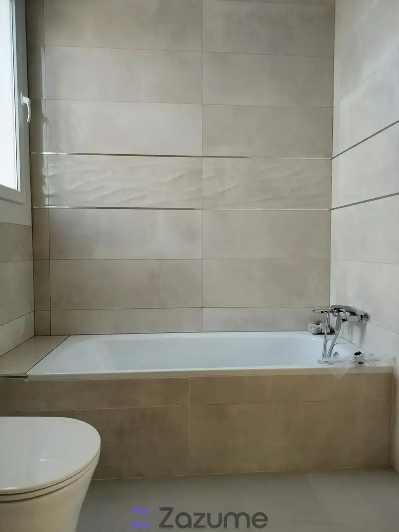 Bany de Casa o xalet de lloguer en Espartinas amb Moblat, Forn i Rentadora