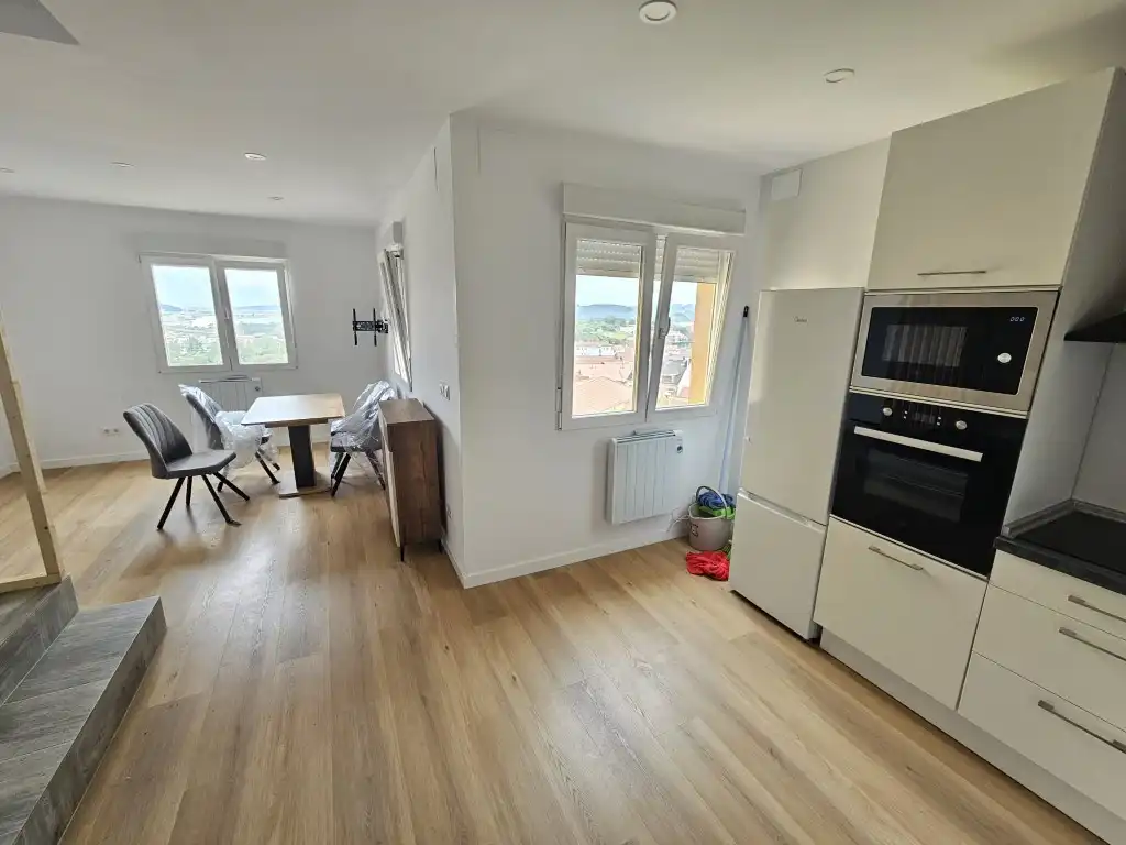 Flat for sale in Barrio Llamosa