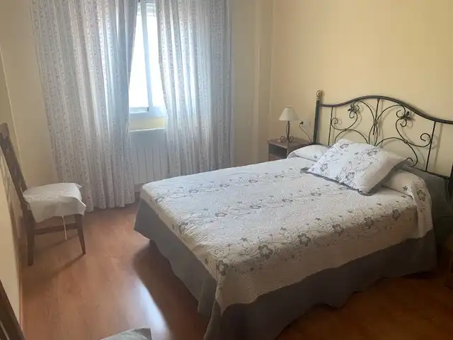 Habitación de Piso de alquiler en Puertollano con Aire acondicionado, Calefacción y Amueblado