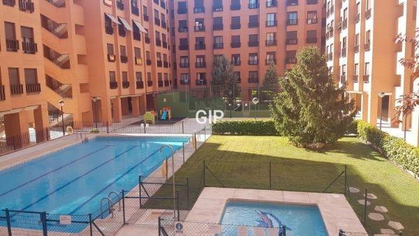 Foto 1 de Apartament de lloguer a Calle de Belfast, 13, Rejas, Madrid