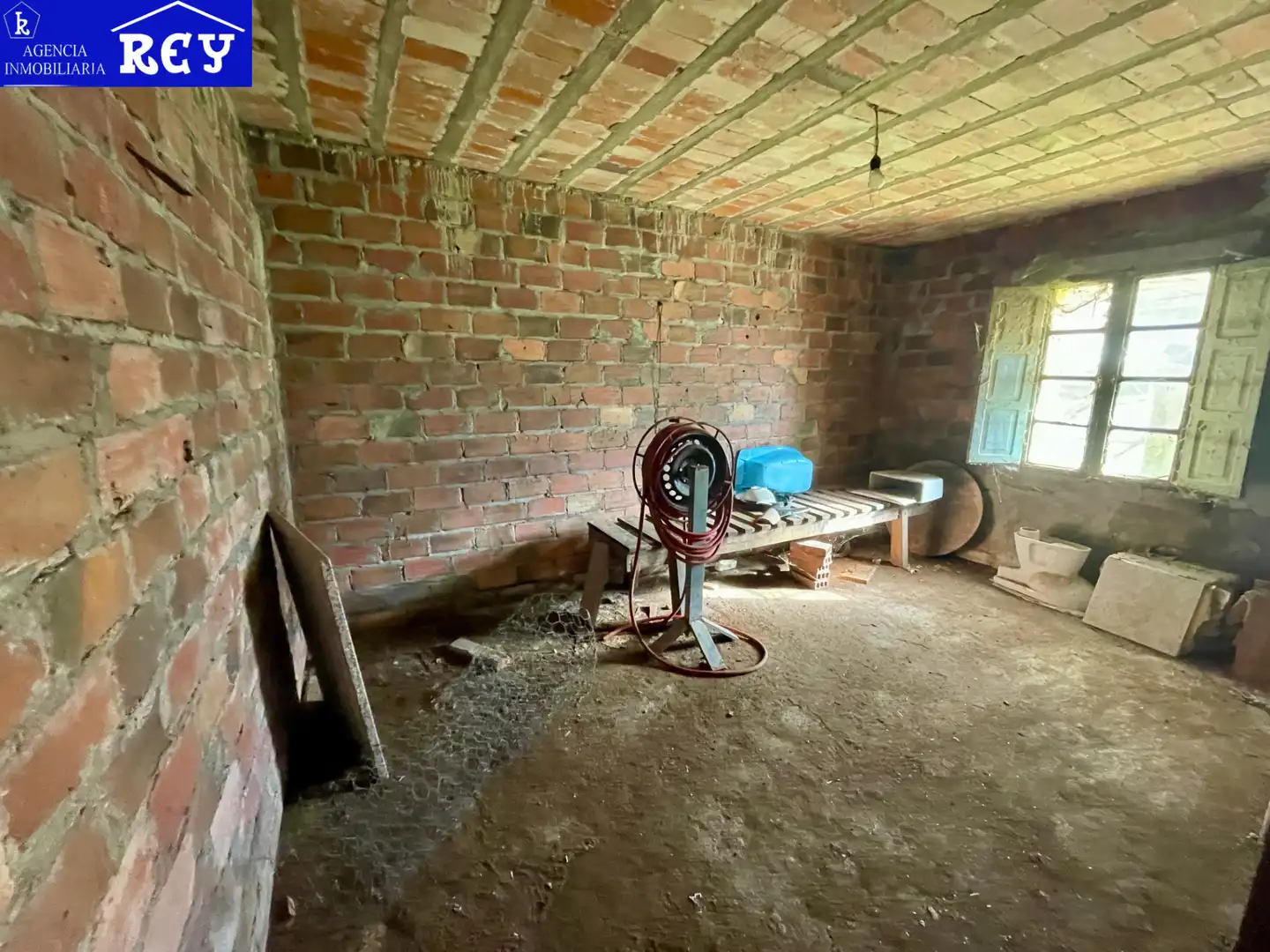 Casa o xalet en venda en Santiago de Compostela  amb Jardí privat, Terrassa i Moblat