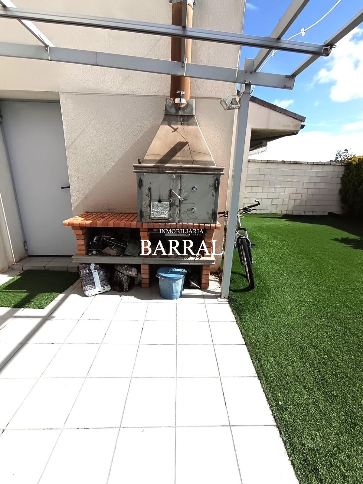 Exterior view of House or chalet for sale in Castejón (Navarra)  with Air Conditioner, Heating and Private garden
