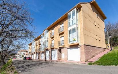 Außenansicht von Wohnung zum verkauf in Jarandilla de la Vera mit Klimaanlage und Schwimmbad