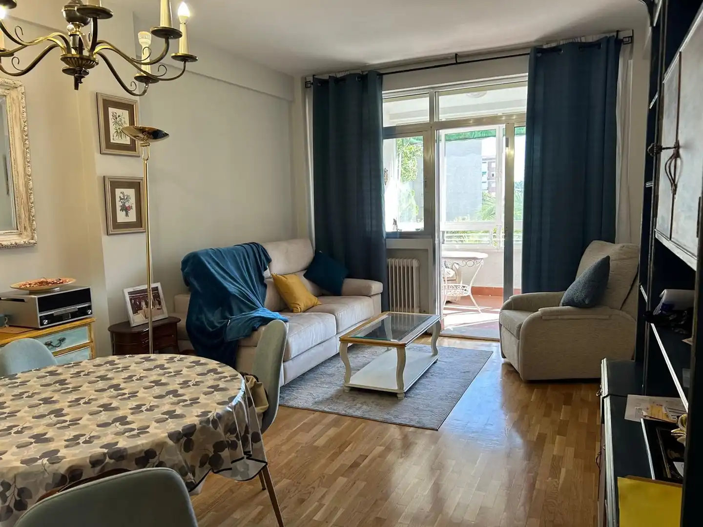 Sala de estar de Piso para compartir en Madrid con Amueblado