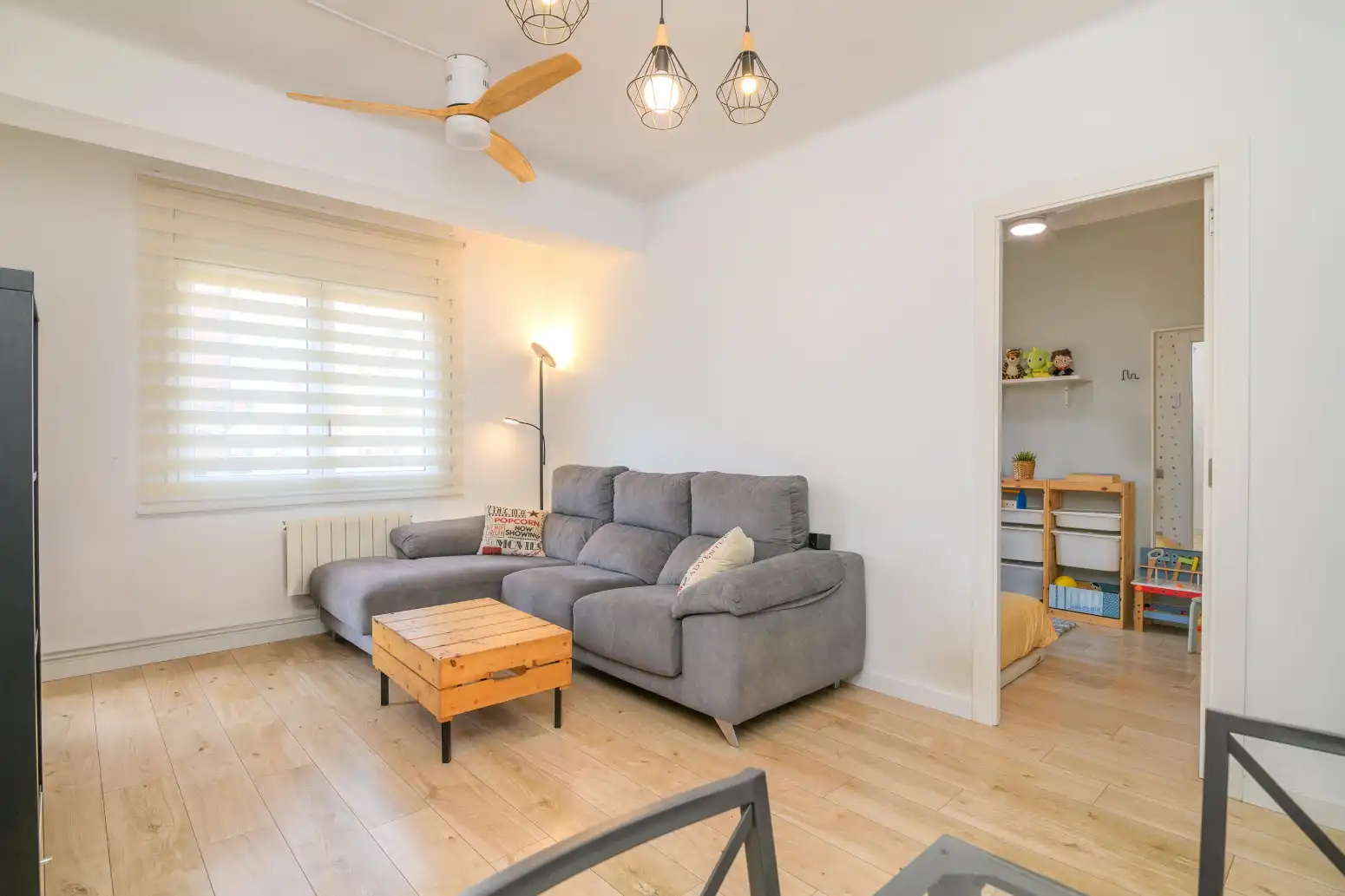 Sala de estar de Piso en venta en Sant Boi de Llobregat con Calefacción y Balcón