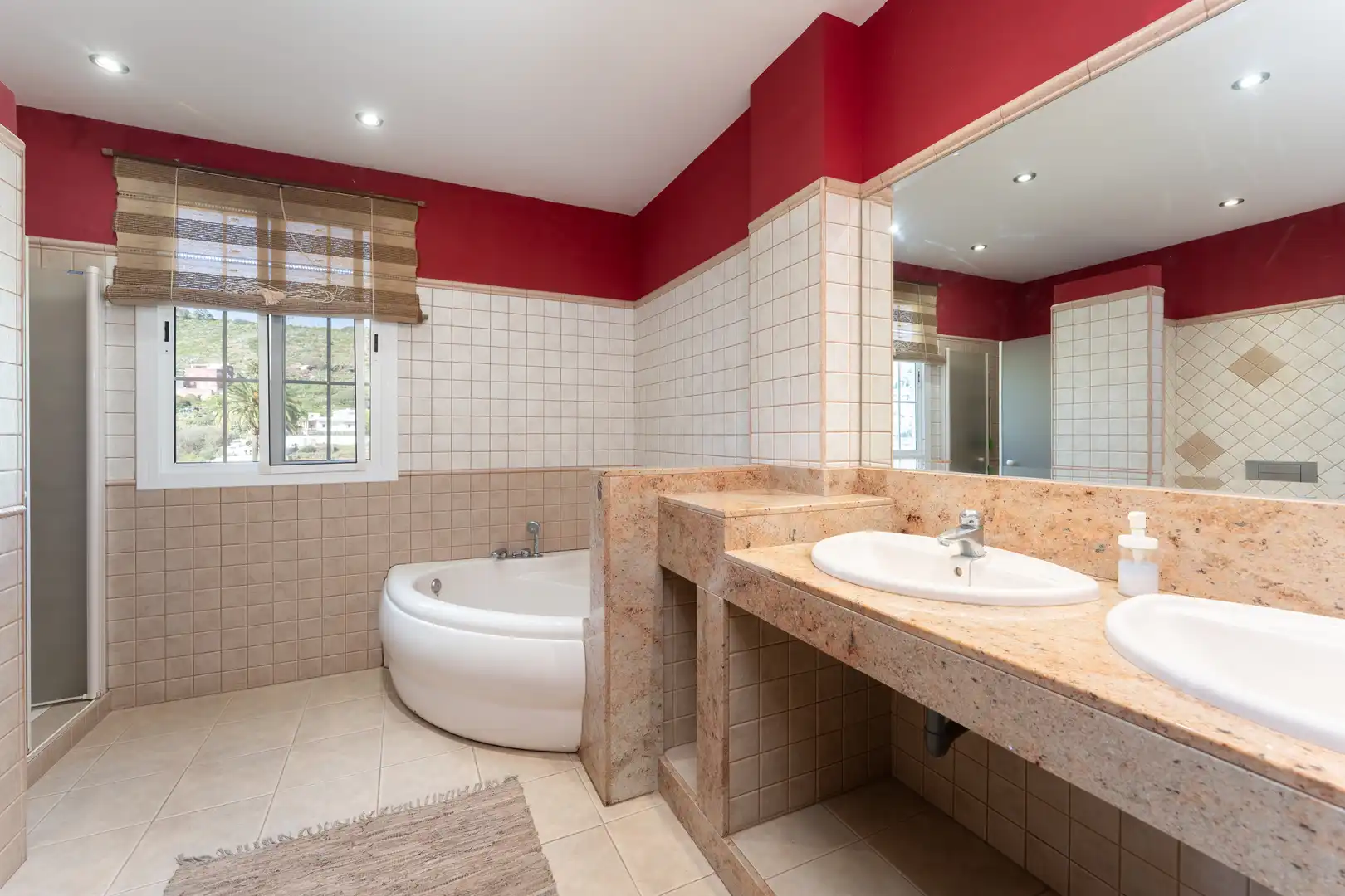 Bathroom of Houses for sale in Las Palmas de Gran Canaria  with Heating, Terrace and Balcony