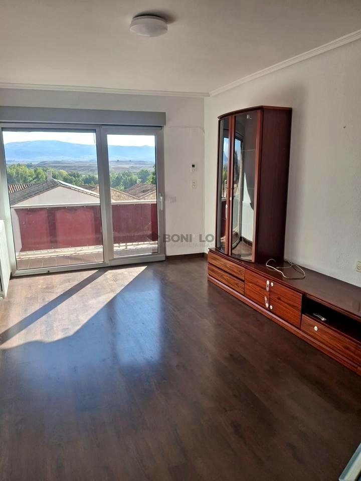 Wohnzimmer von Wohnung miete in Alfambra mit Heizung, Parkett und Terrasse