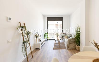 Living room of Flat for sale in Sant Vicenç Dels Horts  with Air Conditioner, Terrace and Balcony