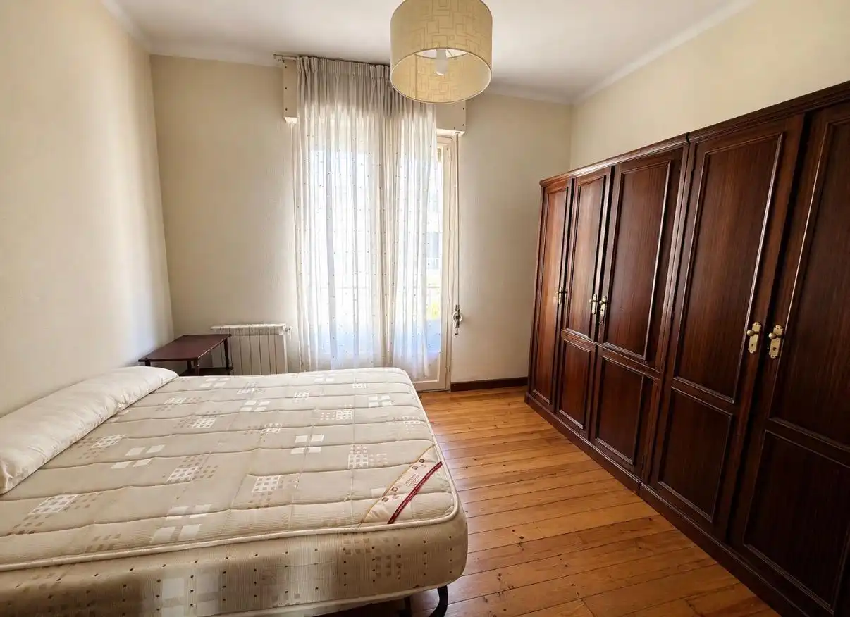 Flat with terrace for sale in Calle Calle Paulino Caballero, imagen 3