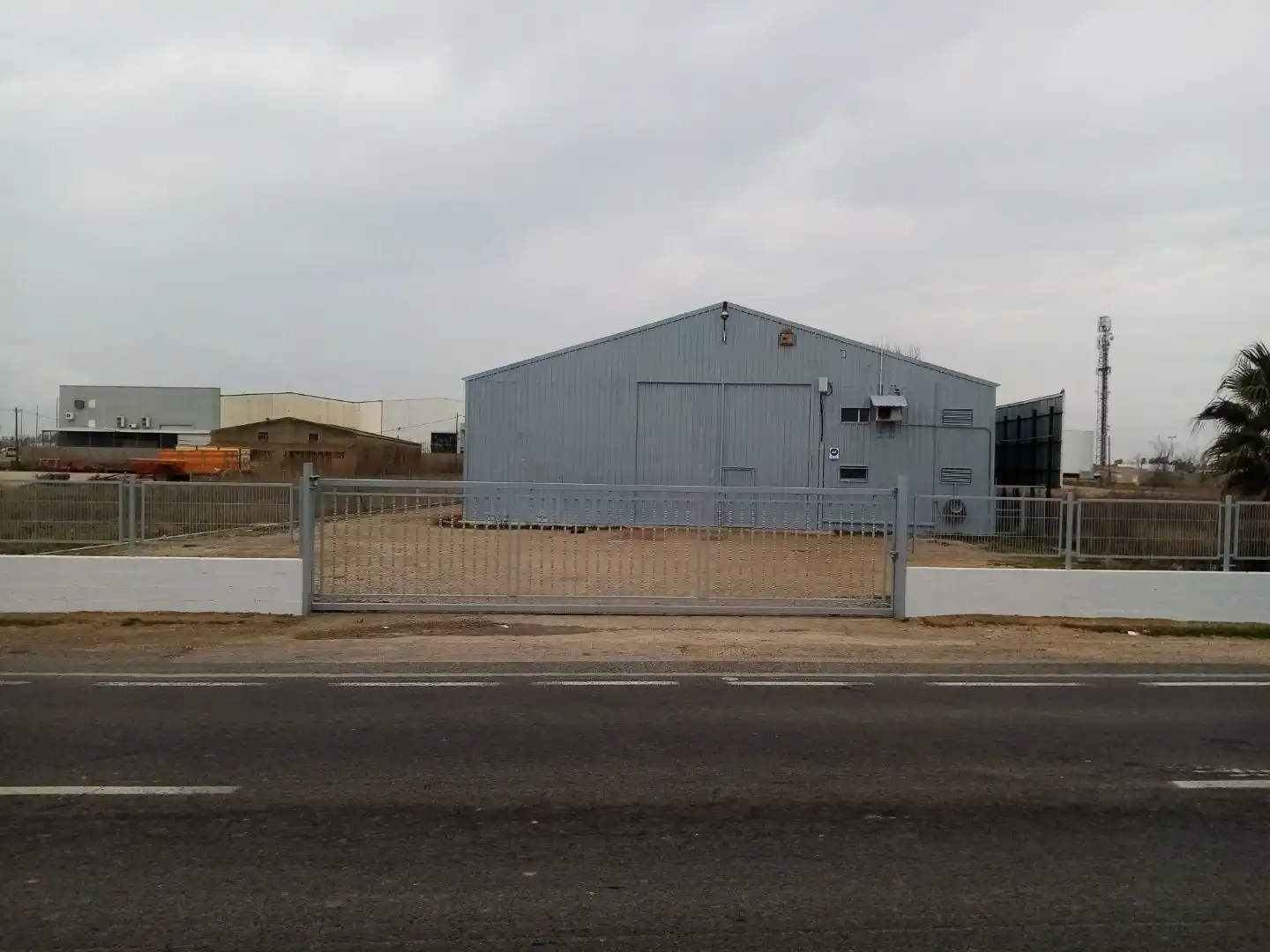 Nave industrial in affitto a Carretera Far de Buda 95