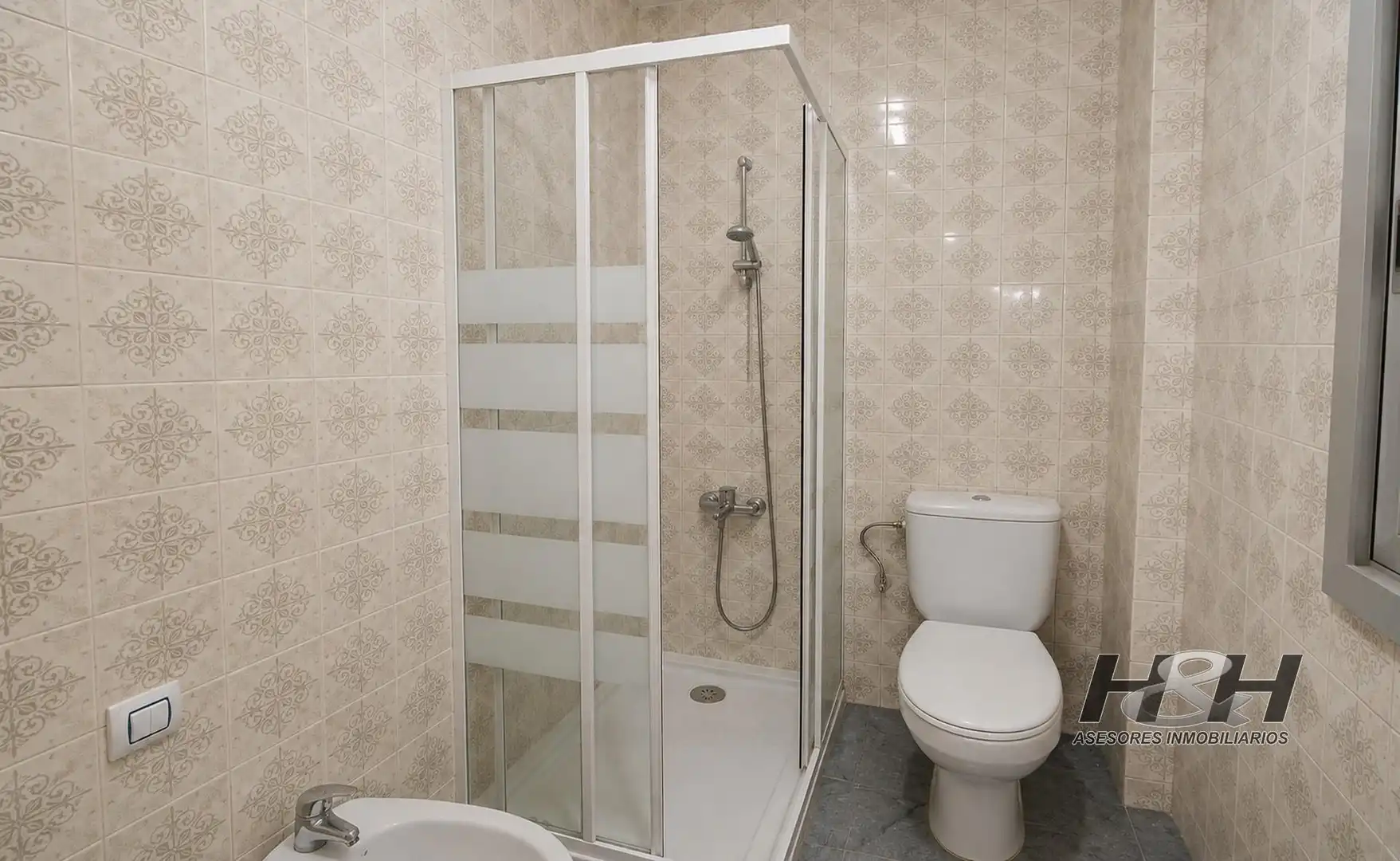 Bany de Casa o xalet en venda en Paterna amb Aire condicionat i Terrassa