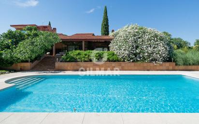 Swimming pool of House or chalet for sale in Algete  with Swimming Pool
