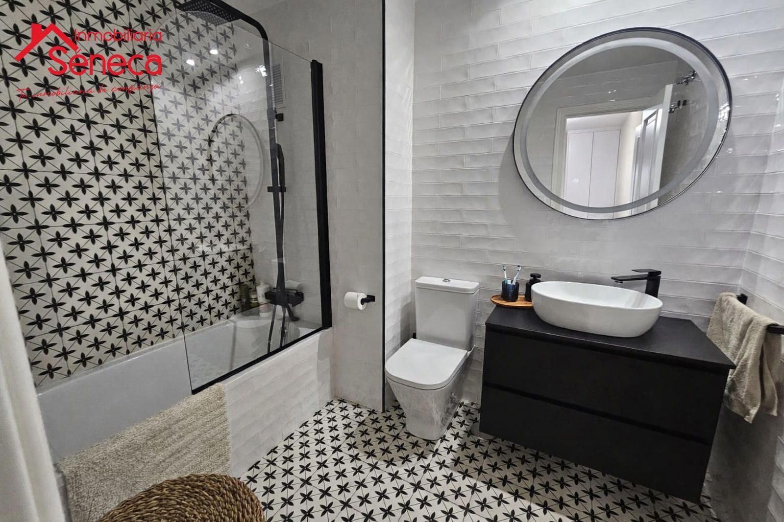 Bathroom of Flat for sale in  Córdoba Capital  with Air Conditioner and Heating