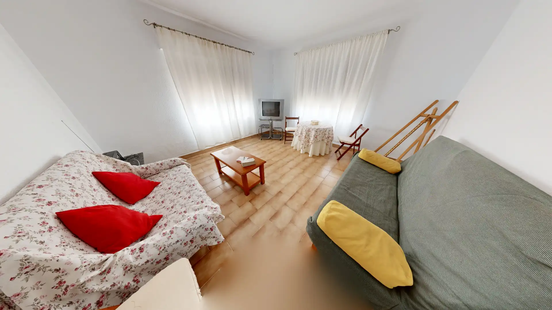 Sala de estar de Casa adosada en venta en Hellín con Jardín privado, Trastero y Amueblado