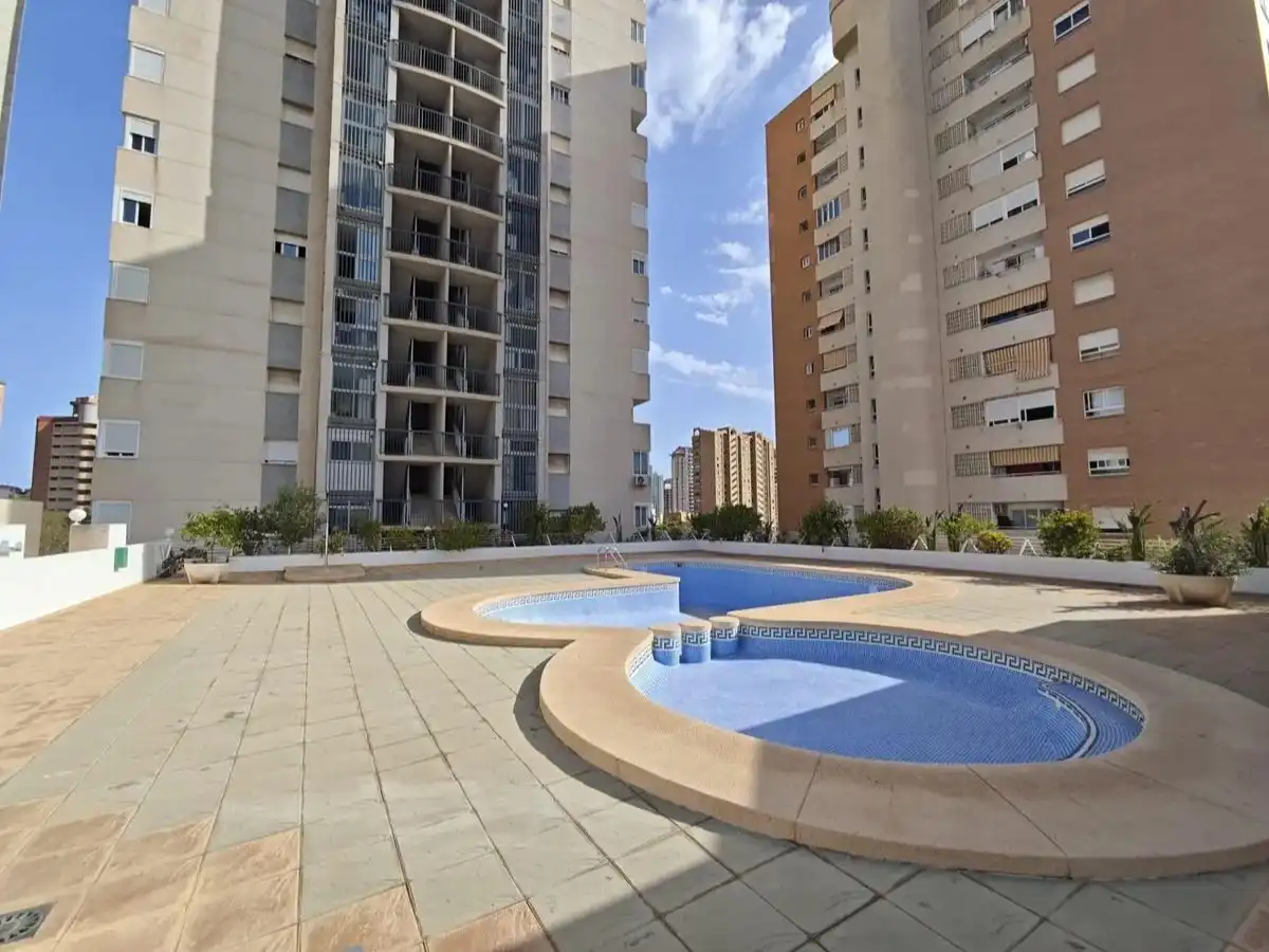 Piscina de Pis en venda en Benidorm amb Terrassa