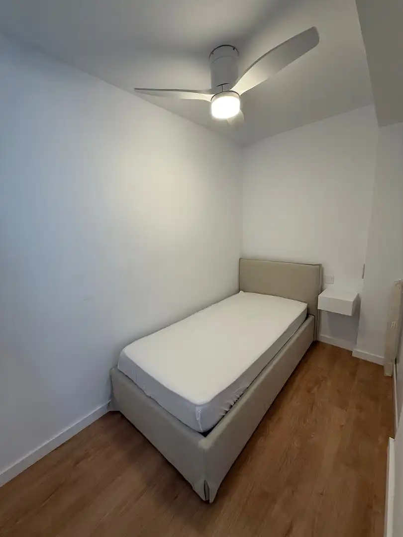 Habitación de Apartamento de alquiler en Marbella con Aire acondicionado, Calefacción y Terraza