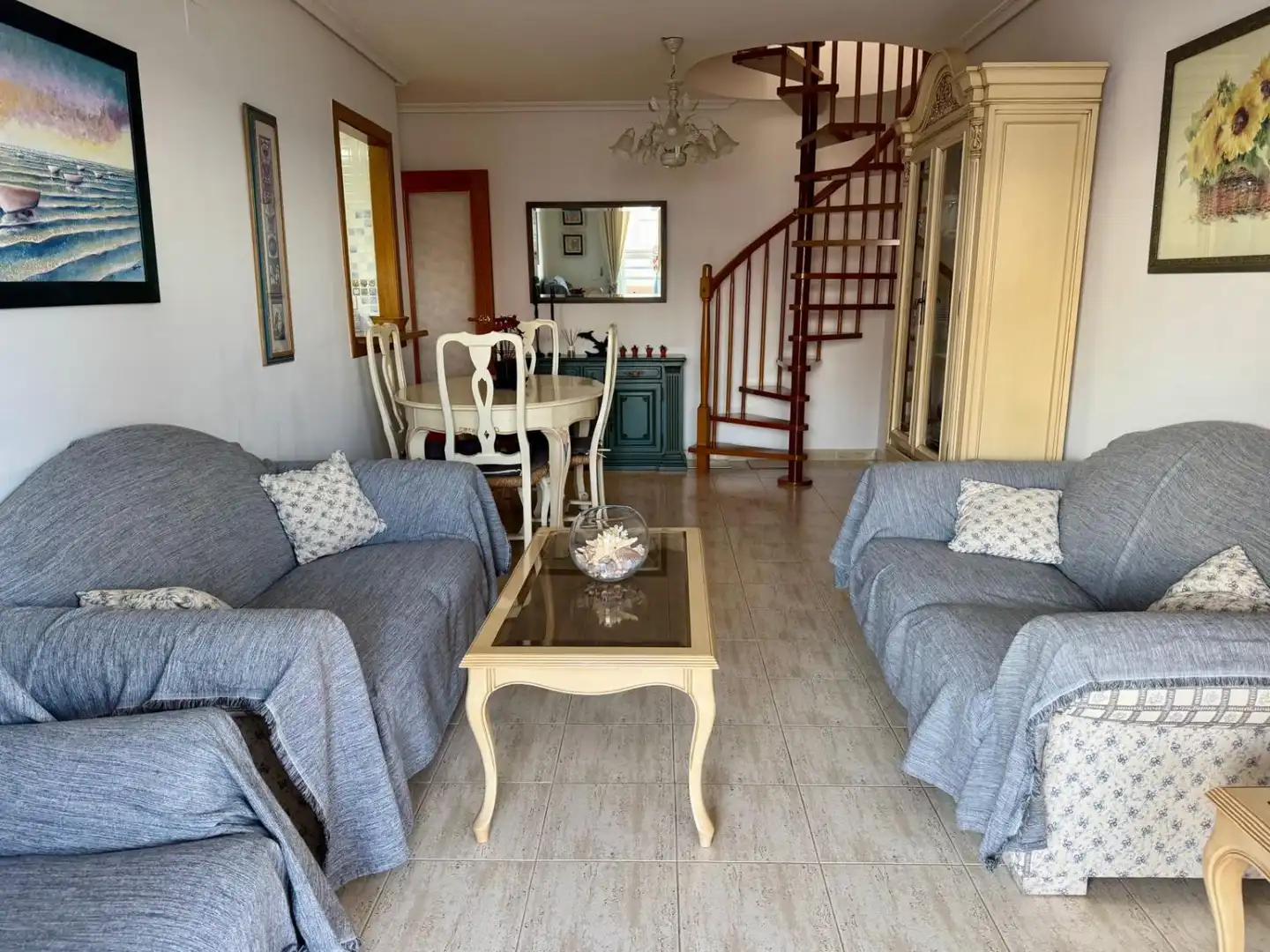 Sala d'estar de Àtic de lloguer en Alicante / Alacant amb Jardí privat, Terrassa i Moblat