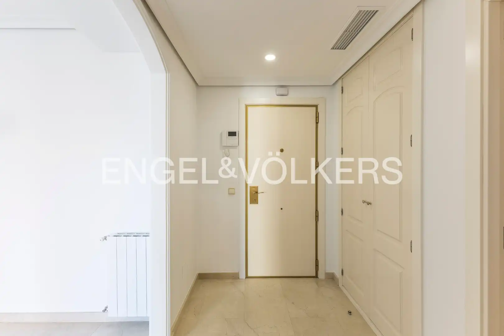 Wohnung zur Miete in Madrid mit Klimaanlage, Heizung und Schwimmbad