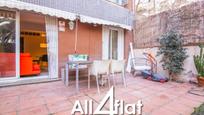 Exterior view of Flat to rent in  Barcelona Capital  with Heating, Private garden and Furnished