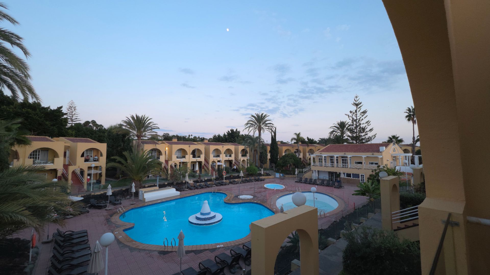 Piscina de Apartament de lloguer en San Bartolomé de Tirajana amb Aire condicionat, Terrassa i Moblat