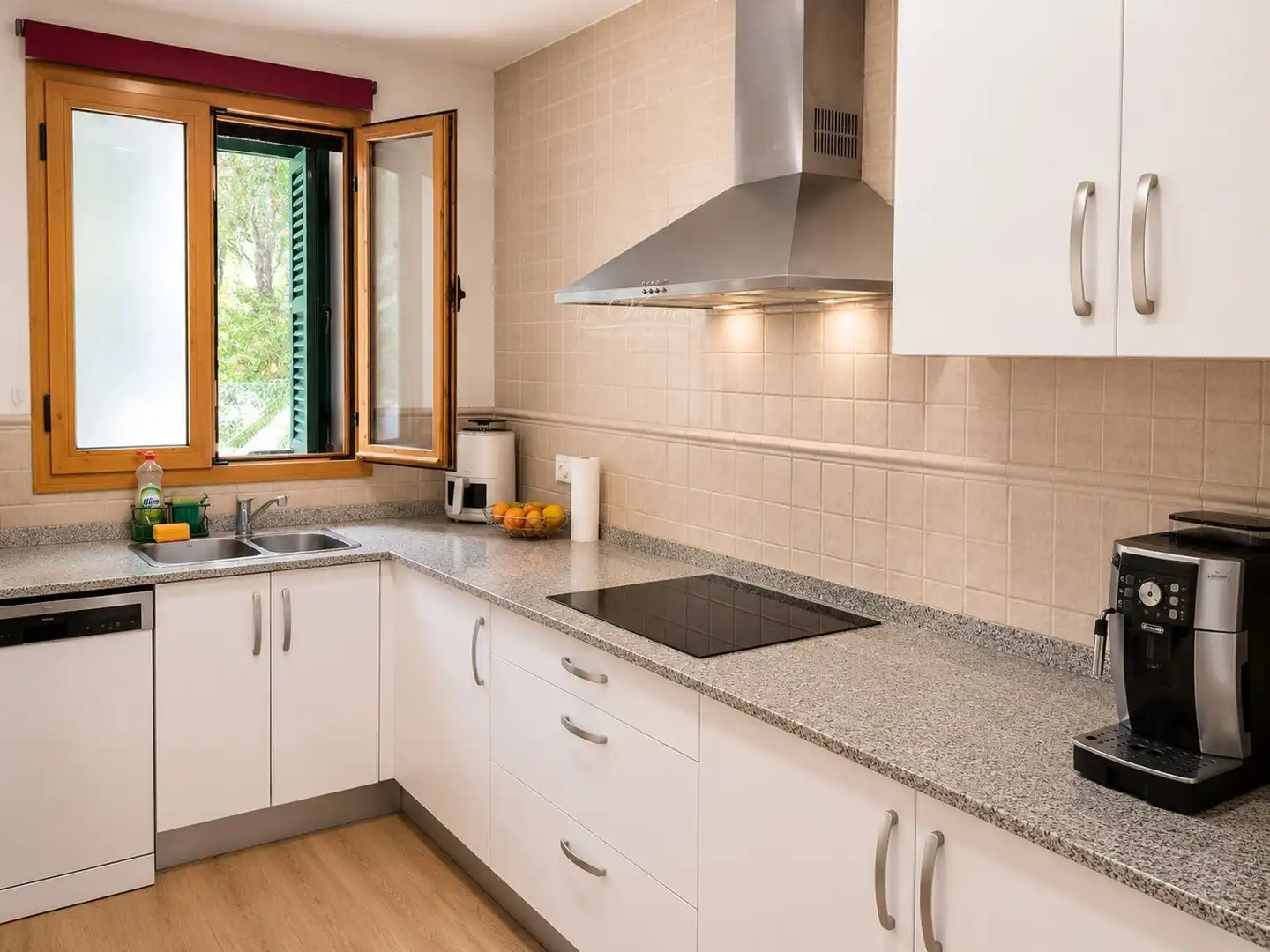 Cuina de Casa adosada en venda en Sencelles amb Aire condicionat, Jardí privat i Terrassa