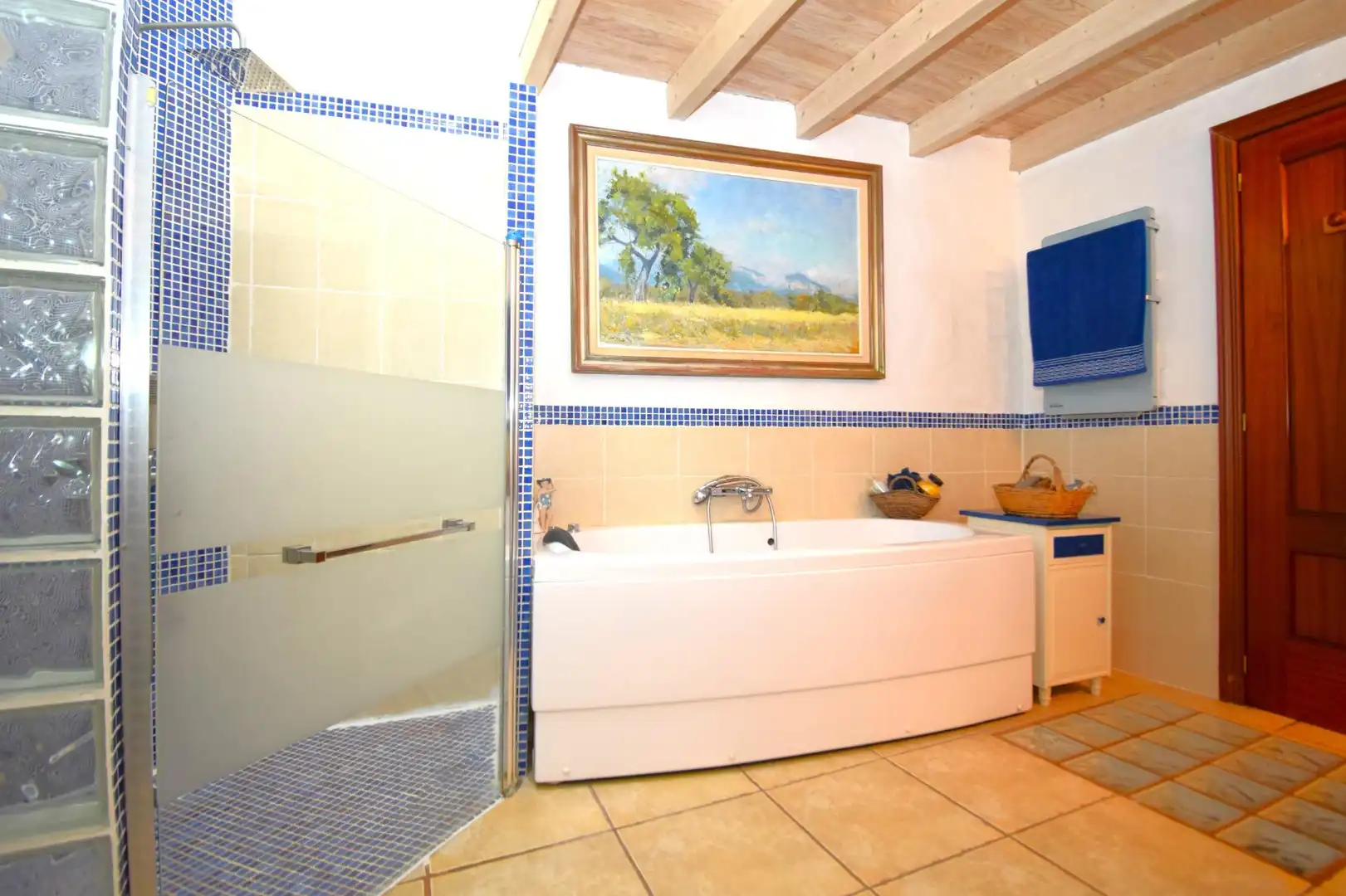 Badezimmer von Haus oder Chalet zum Verkauf in Muro mit Klimaanlage, Heizung und Privatgarten