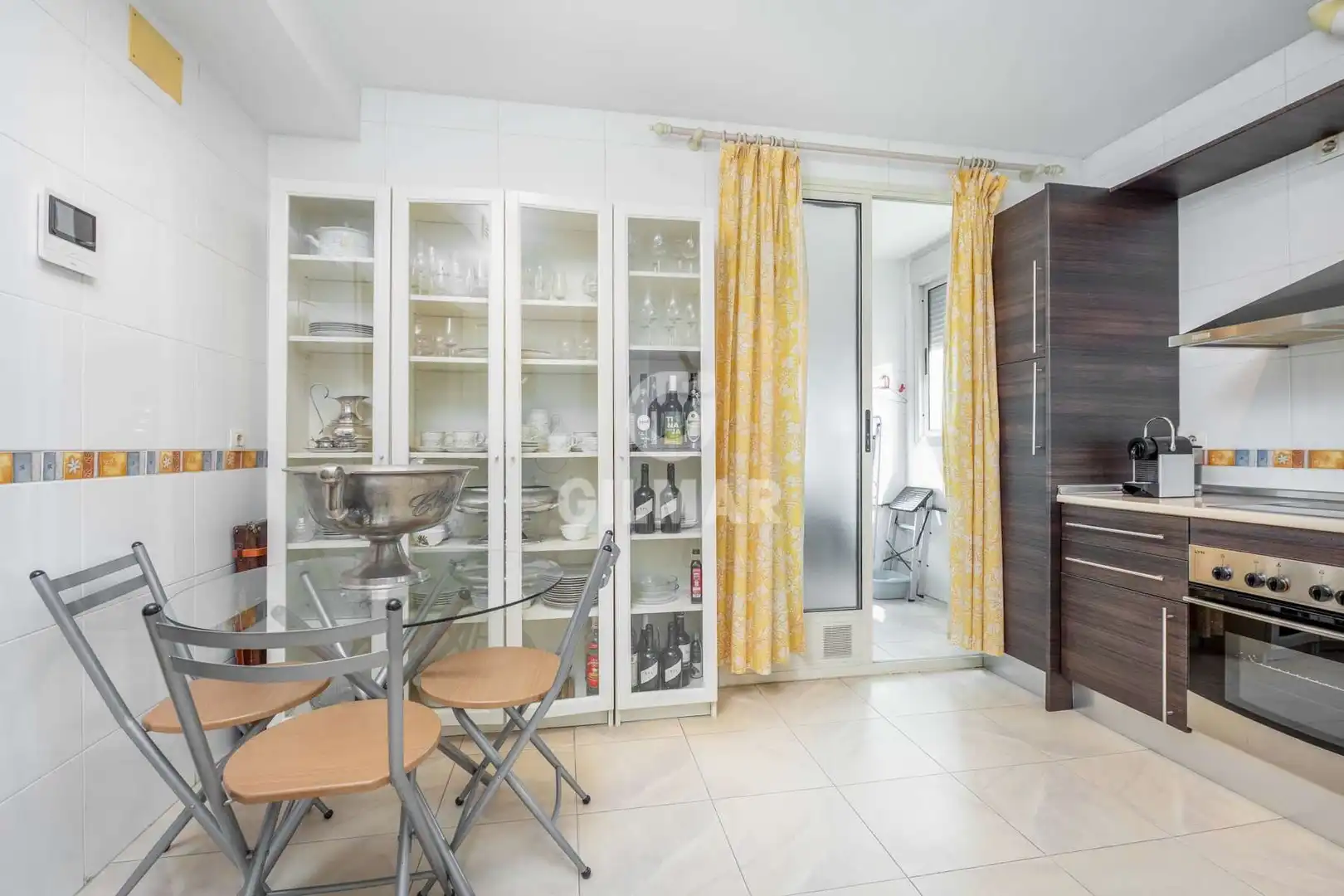 Kitchen of Flat for sale in Sevilla  with Heating, Private garden and Storage room
