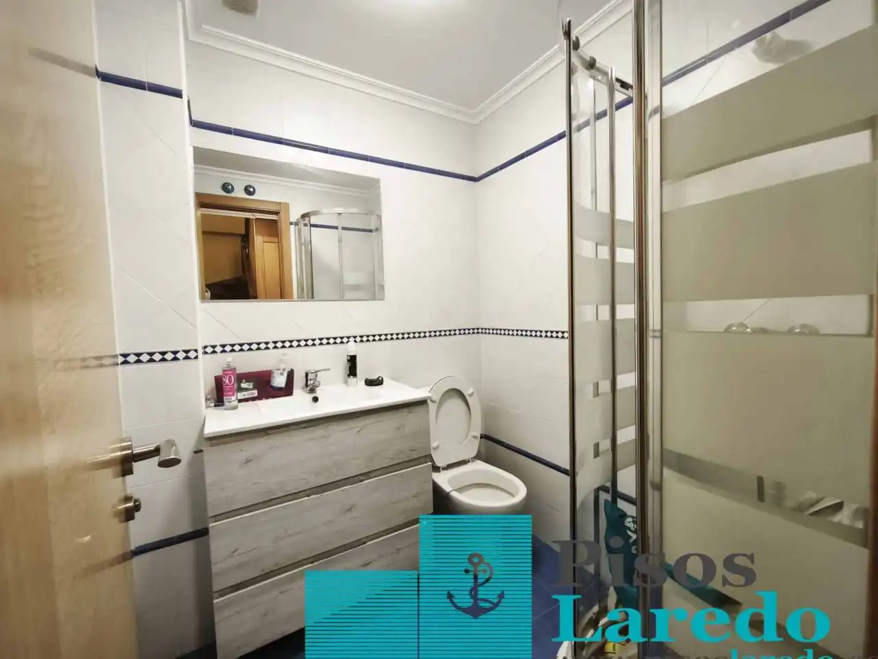 Bathroom of Flat for sale in Meruelo  with Heating, Private garden and Parquet flooring