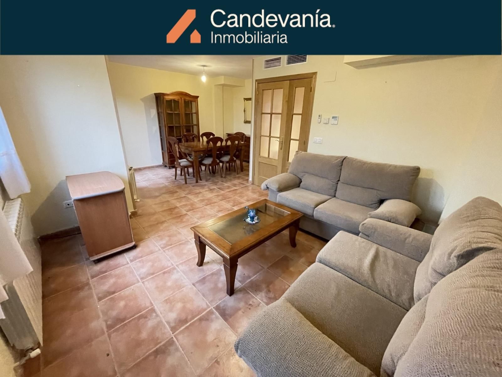 Living room of Single-family semi-detached for sale in Gurrea de Gállego  with Air Conditioner, Heating and Terrace
