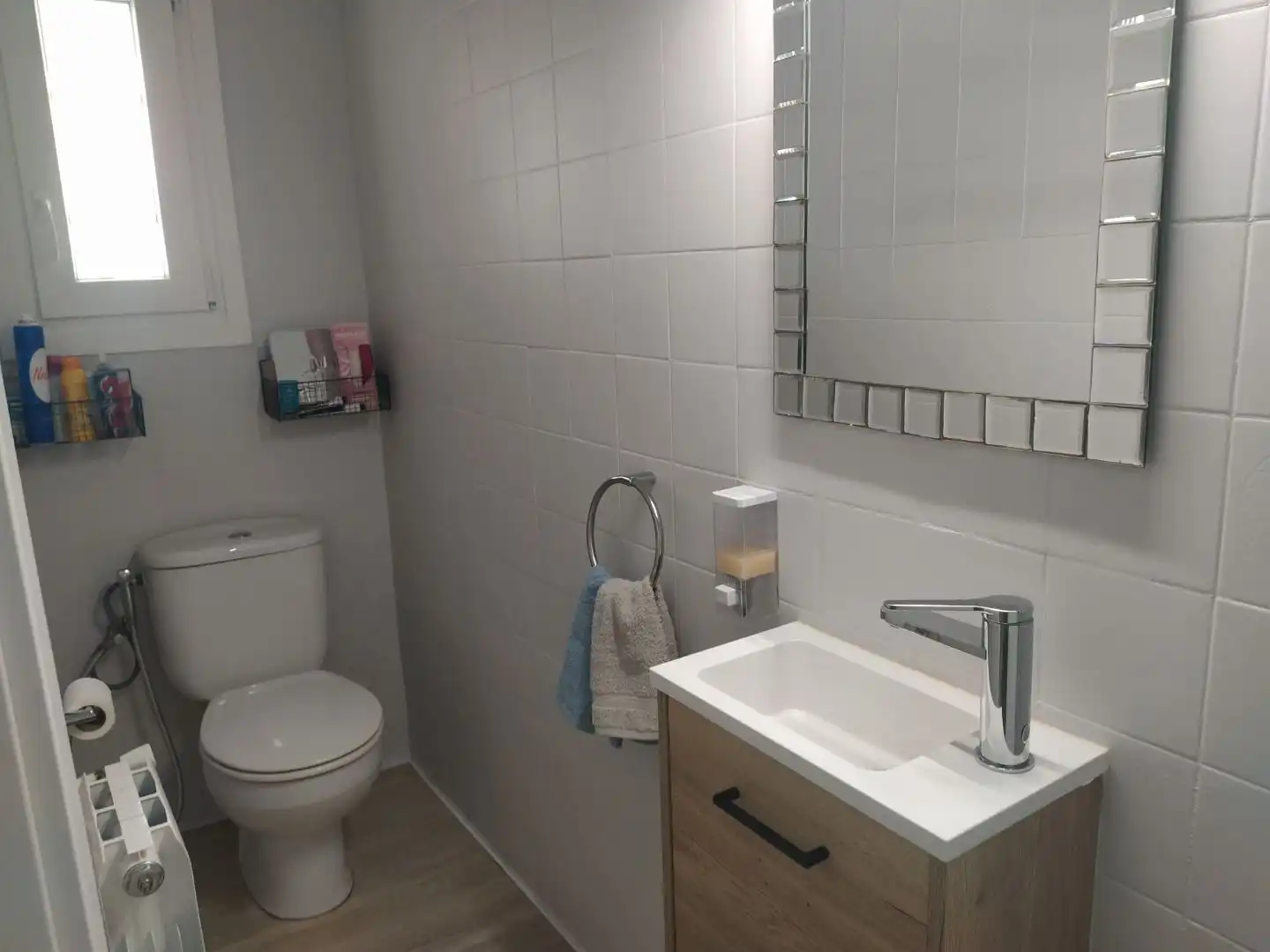 Bathroom of Houses for sale in Cubelles  with Air Conditioner and Balcony