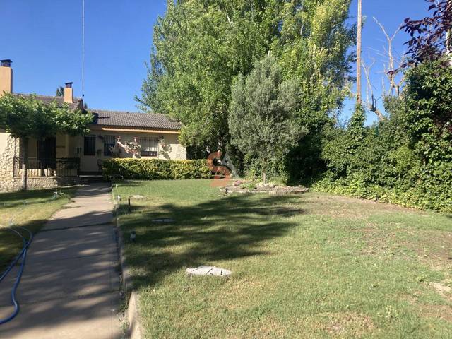 Casa-chalet en Venta en DISEMINADO en Cubillas de Santa Marta