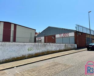 Exterior view of Industrial buildings for sale in Villaquilambre