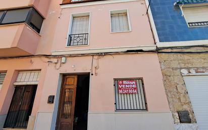 Exterior view of House or chalet for sale in Alzira  with Terrace