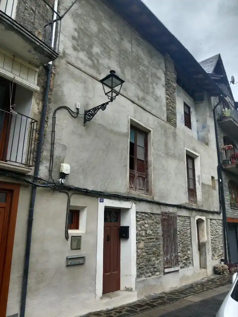 Vista exterior de Casa adosada en venta en Rialp con Balcón