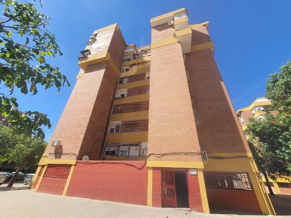 Piso en Venta en C/ Manuel Fal Conde en La Oliva