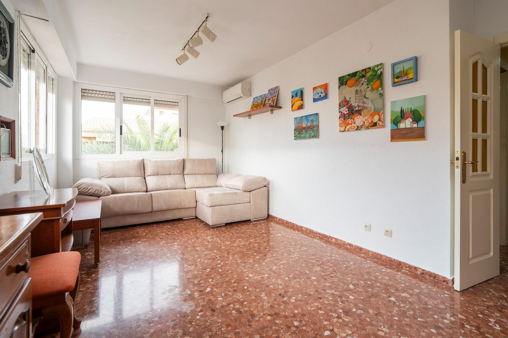 Living room of Flat for sale in Paiporta  with Air Conditioner